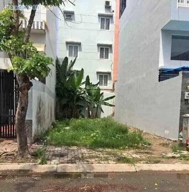 Hàng hiếm tại đường Bờ Kinh gần BV Đa Khoa Vĩnh Long, Tp.Vĩnh Long 120m2/700tr, SHR.