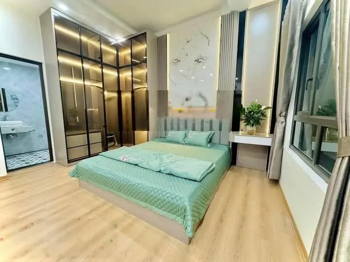 Độc quyền! Giang Văn Minh, lô góc, ngõ thông kinh doanh, 3 gác tránh, gần mặt phố, dt 45m2* 5T