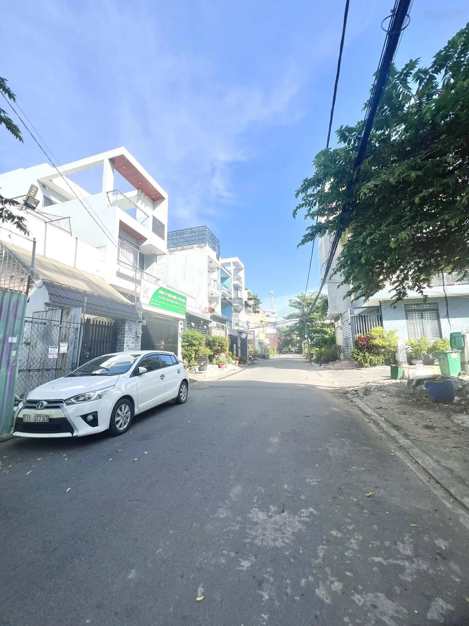 Bán nhà mặt tiền ngay Võ Văn Kiệt - Hồ Học Lãm, đường 10m thông, ngang 4,3m, chỉ hơn 7 tỷ.