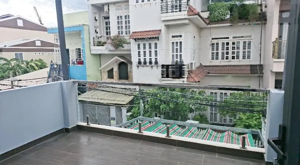 Nhà đẹp ngay hẻm xe hơi Huỳnh Tấn Phát, Q7, chỉ 5.2 tỷ thương lượng