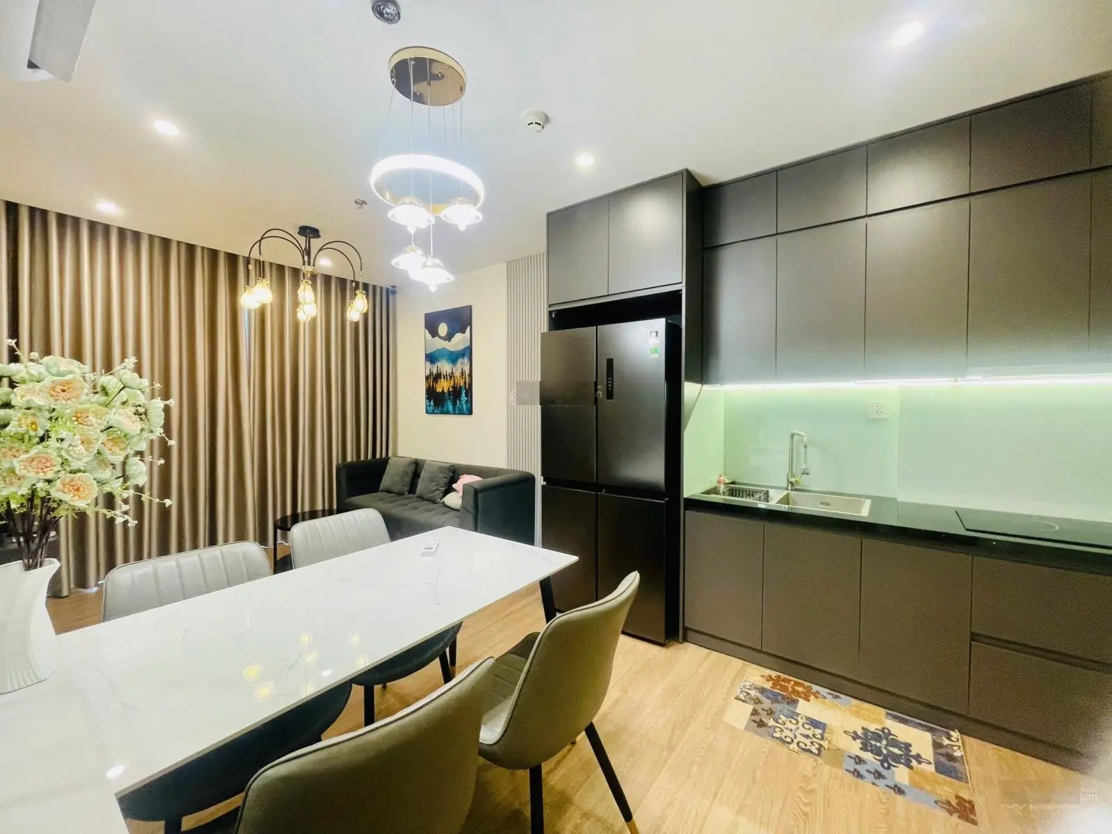 Chỉ 2tỷ85 căn 2 phòng ngủ full nội thất Beverly Solari Vinhomes Quận 9