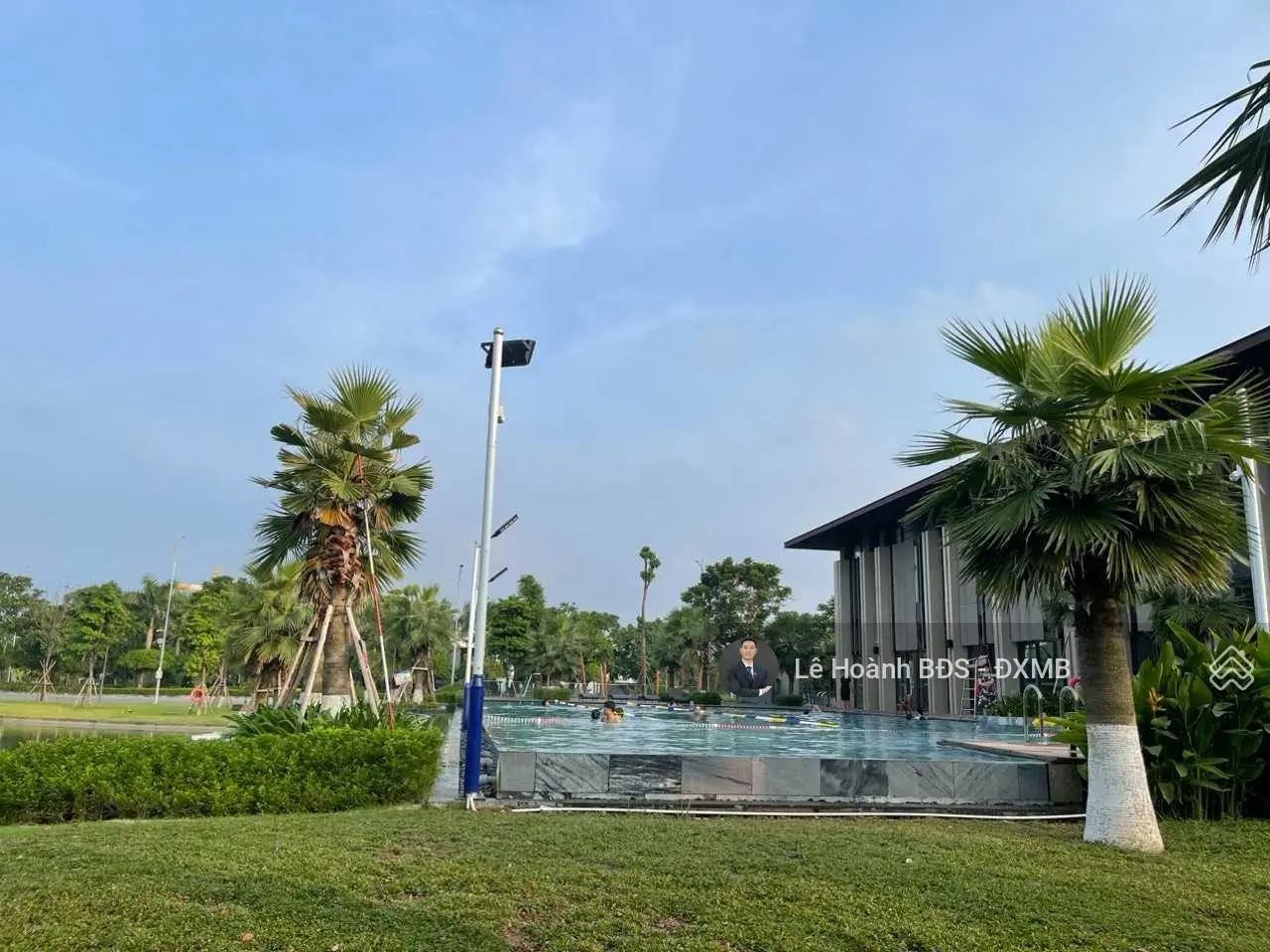 Bán căn liền kề view kênh cực đẹp, diện tích 101m2 cách Đại Lộ Ánh Trăng chỉ 30m, liên hệ báo giá