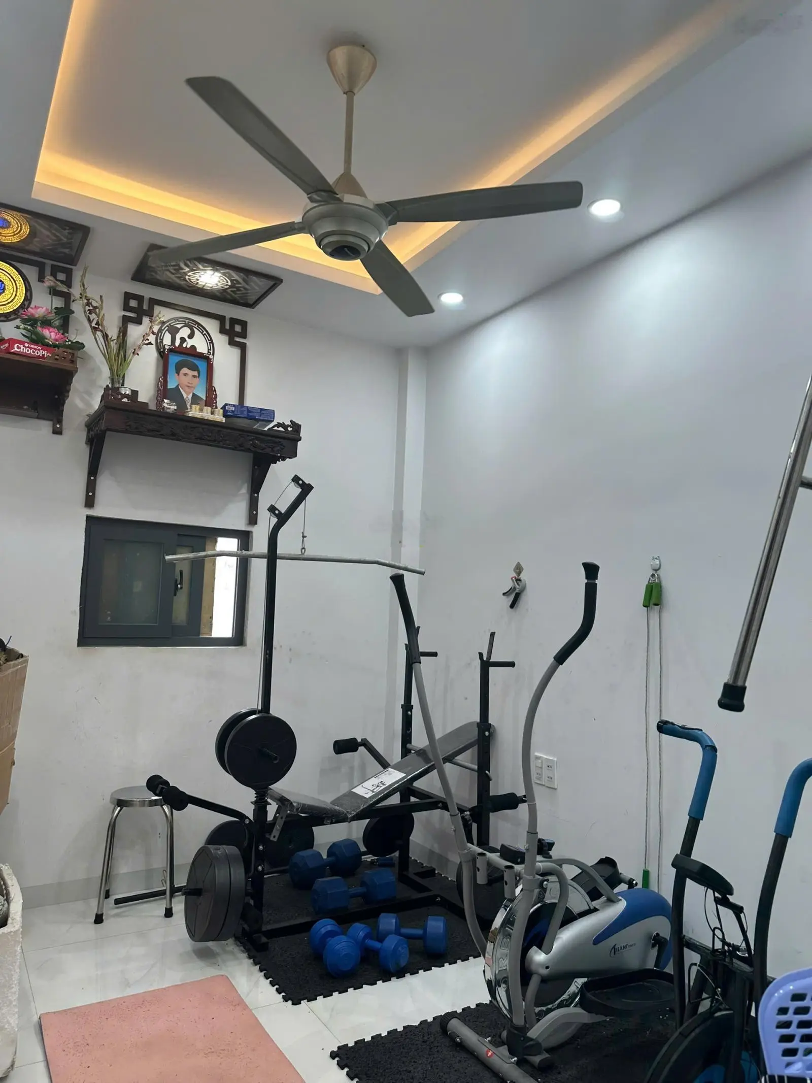 Cần bán nhà chính chủ Nguyễn Tư Giản, hẻm xung kinh doanh nhộn nhịp, nhà mới xây giá rẻ