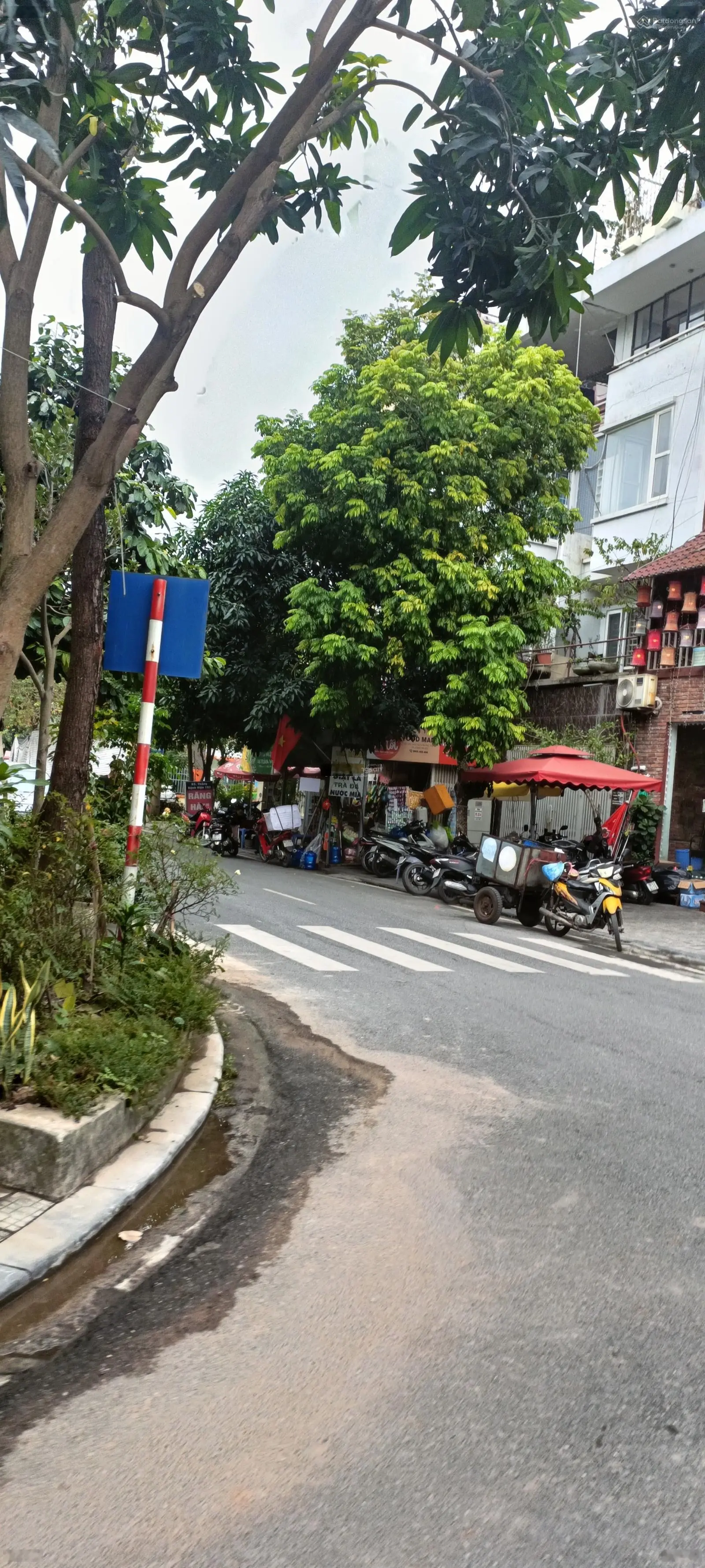 Bán LK KĐT Văn Phú, Hà Đông. Dt 40m, 6 tầng THANG MÁY giá 12,5 tỷ.view vườn hoa, vỉa hè ô tô tránh