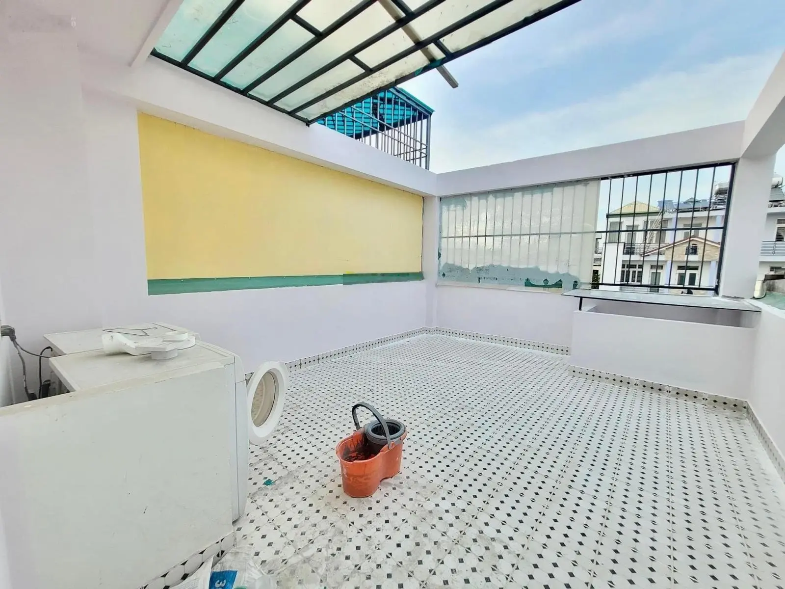 Bán nhà đang cho thuê 28tr ở Ung Văn Khiêm-Bình Thạnh. Gần Đại Học Hutech. Giá 3tỷ750/81m2