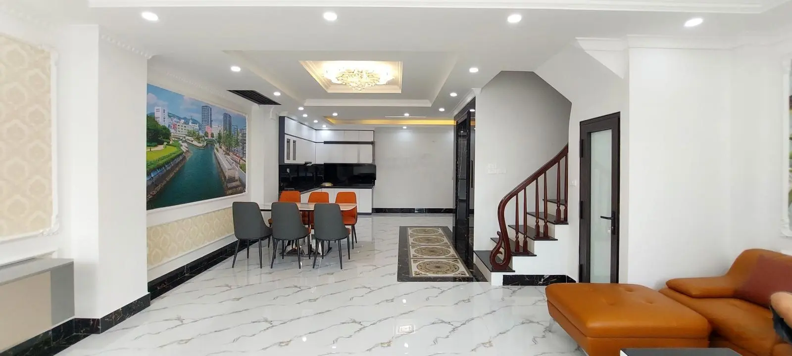 Nhà 75m, mt 6m xây 6 tầng, full nội gara 3 ô tô ở Phúc Lợi gần Vinhomes Riverside Long Biên 15.5 tỷ