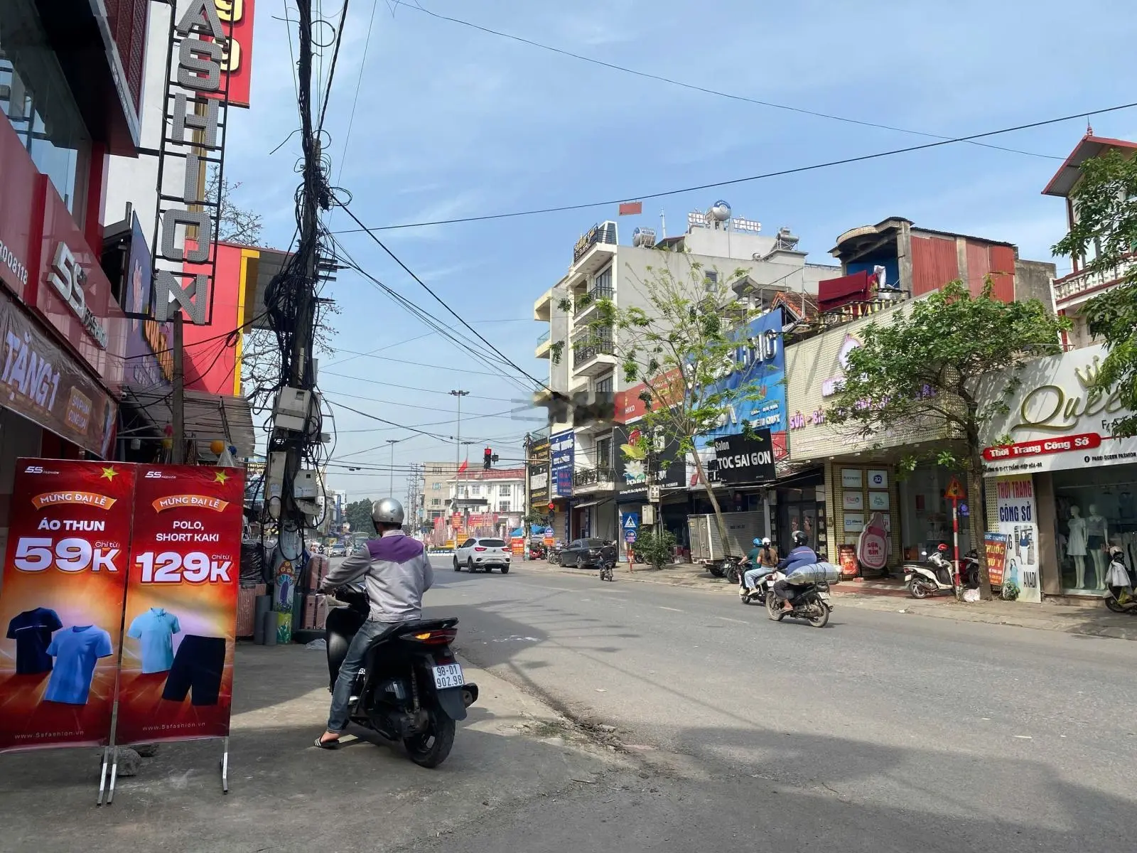 Chuyển nhượng nhà phố 3 tầng 19/5 trung tâm thị trấn Thắng, HH, BG giá 8,x tỷ kinh doanh 96m2