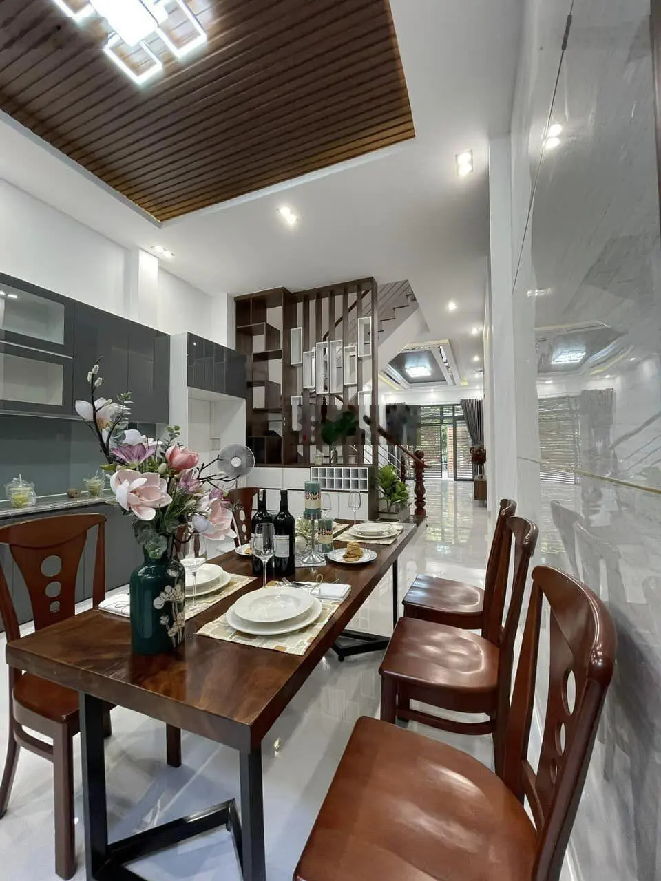 Nhà Đẹp Giá Rẽ cấn bán Đường Công Chúa Ngọc Hân P11 Quận 11 Giá 3tỷ250/65m2(5x13m) nhà 3 lầu, có sổ