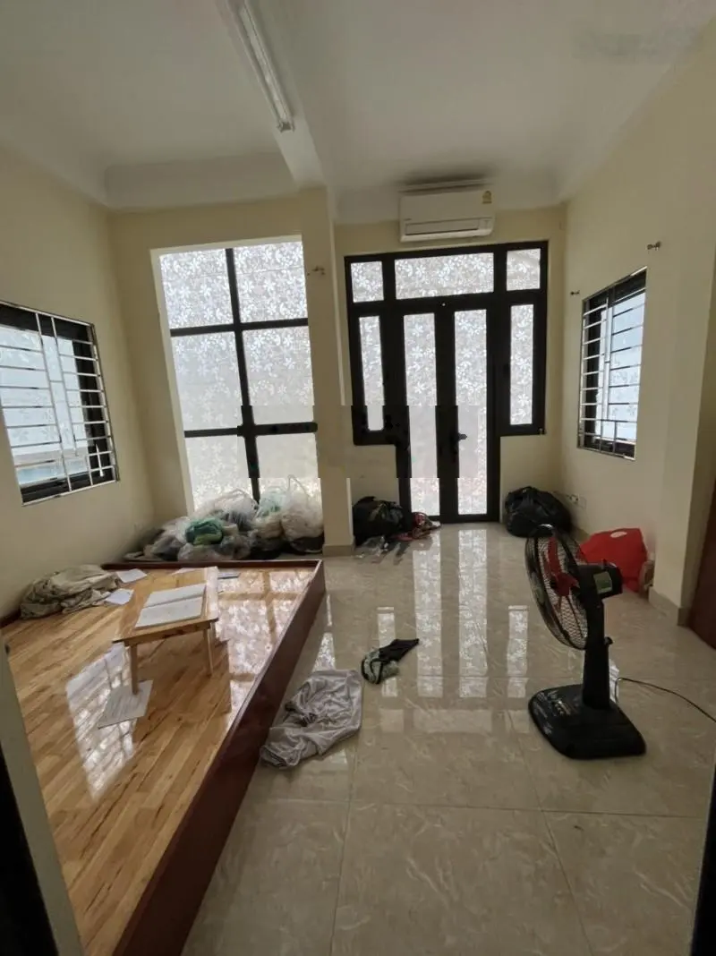 Bán nhà riêng tại đường Vân Hồ III, 6,5 tỷ VND, 32 m2, 5 tầng, 3 PN