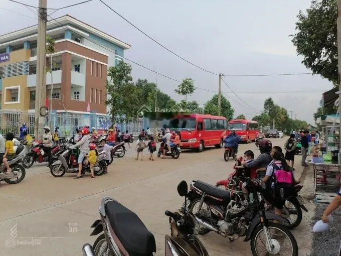 Chính chủ cần bán lô đất Mỹ Phước 3, nằm sau lưng NE8, đối diện trường học
