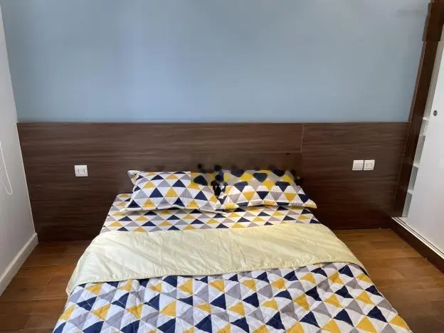 Bán 2PN 2WC giá rẻ chỉ 5.1 tỷ, sổ đỏ lâu dài, Vinhomes Dcapitale Trần Duy Hưng- 0966410975