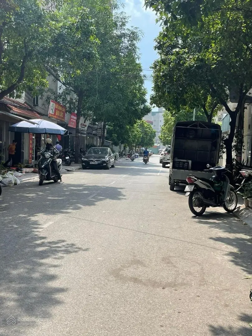 40ty - phố dương khuê - toà building 9t thang máy thông sàn - đường oto tránh -nhà mới đẹp đủ pccc