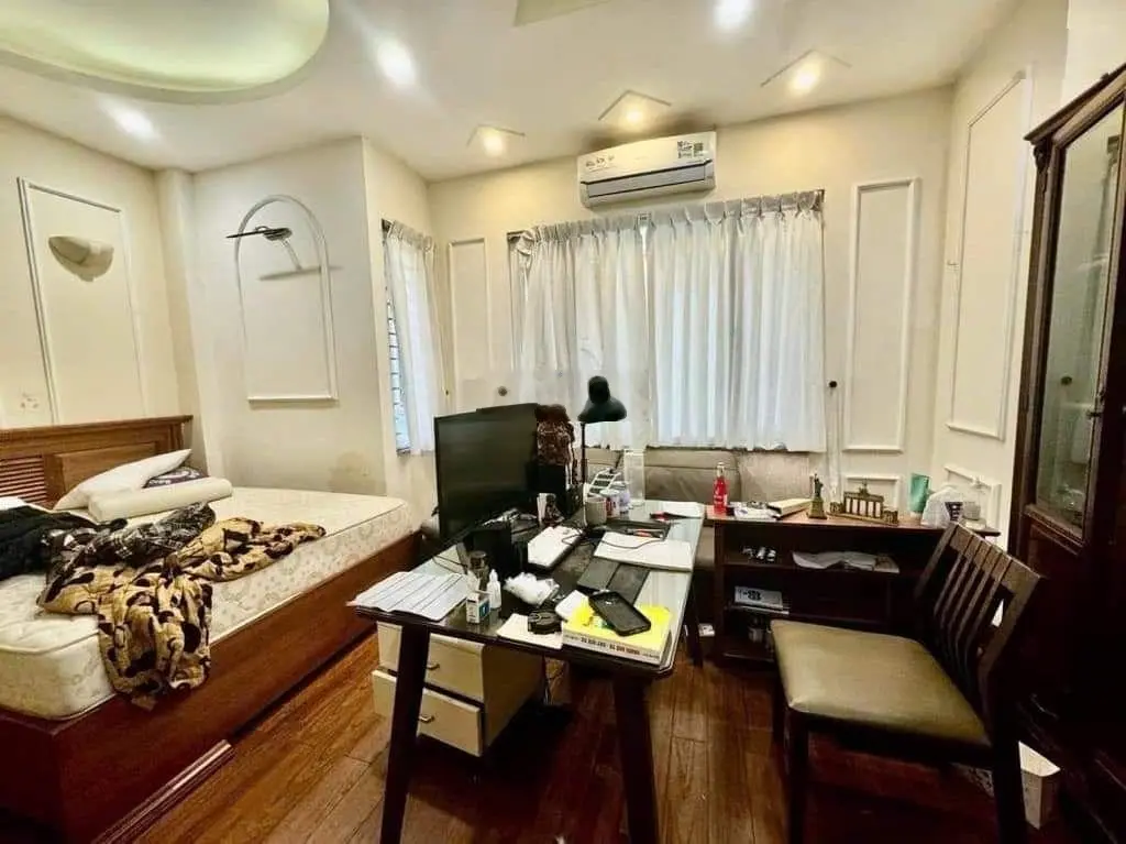 Duy nhất 1 căn còn sót lại nhà ngã 3 cát linh -tôn đức thắng- quận đống đa- view sân chơi lô góc