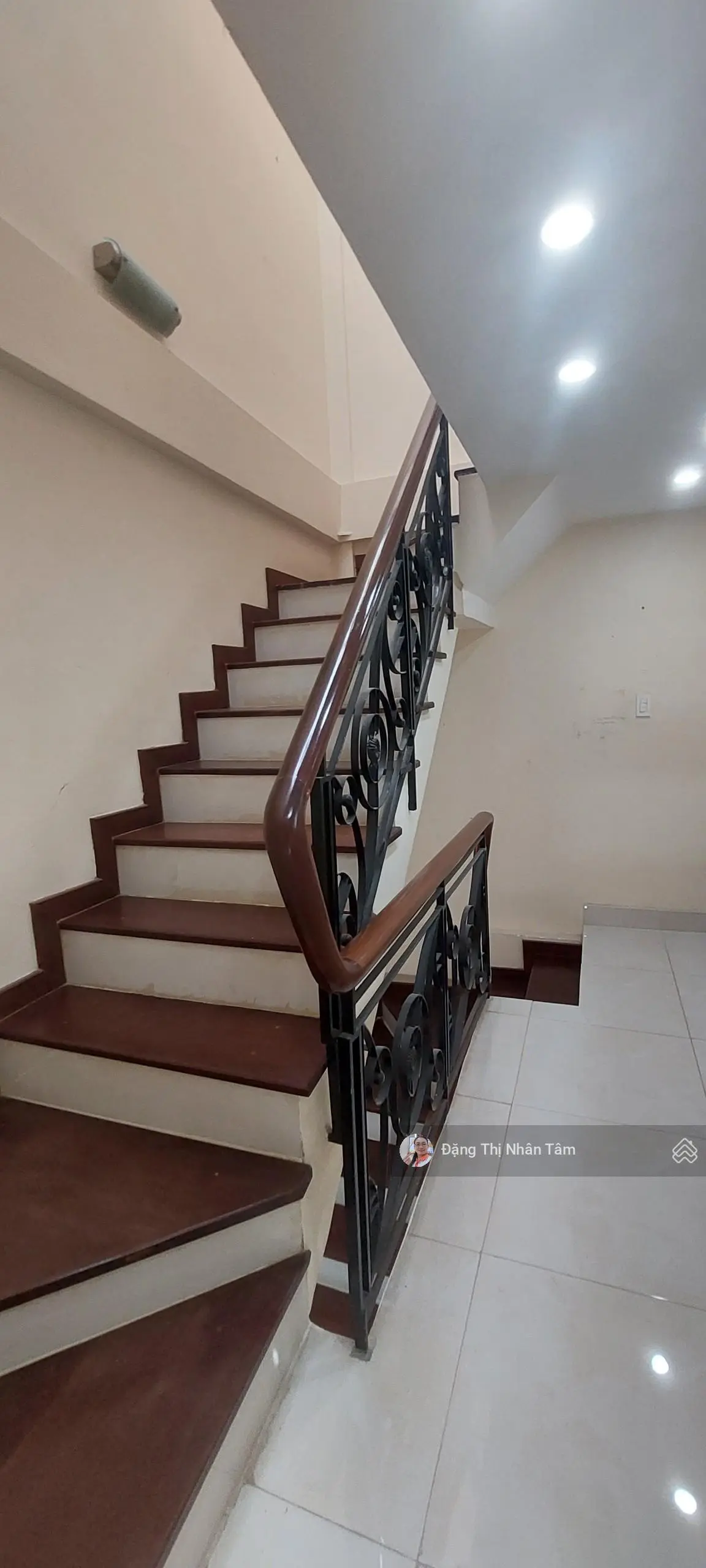 Vào ở ngay Gần Lê Duẩn Nguyễn Bỉnh Khiêm Bến Nghé Quận 1- 3 tầng ST giá 7 tỷ 0932723936