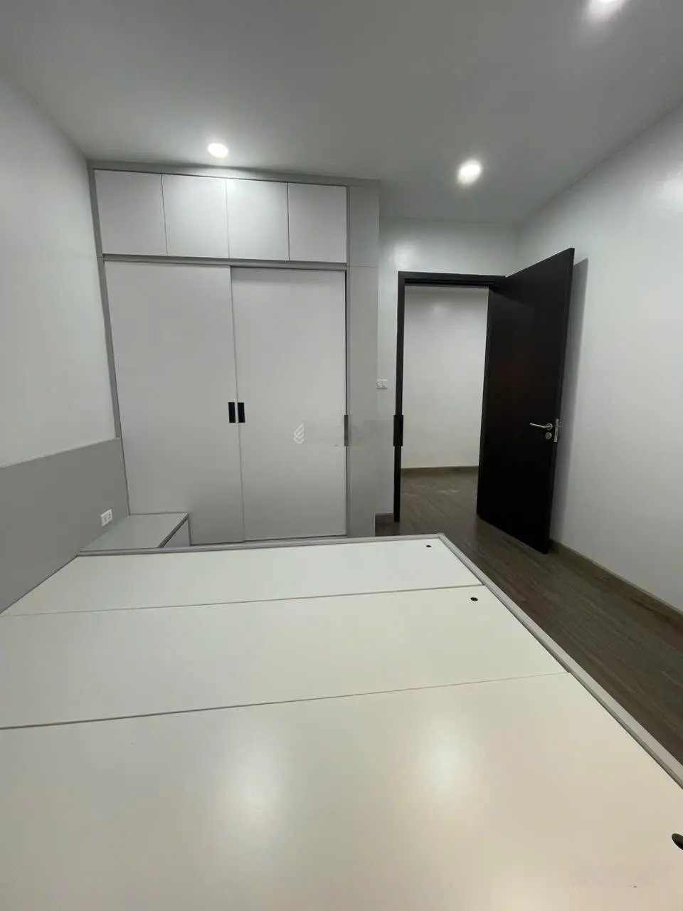 Bán căn hộ tại jsc 34 đường lê văn lương - thanh xuân hn- giá chỉ 4,9 tỷ vnd, 90m2, 3 pn full đồ