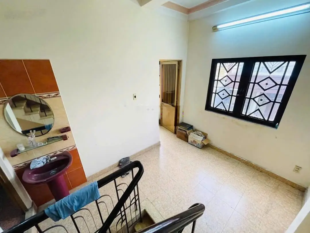 MT kinh doanh đường Nguyễn Khuyến, DT 6 x 9m, 1T 3L, 4 phòng ngủ, giá 7,9 tỷ còn TL 0901291144