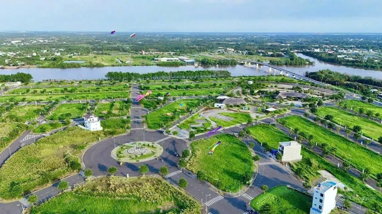 Sở hữu Biệt Thự ven sông ngay trung tâm thị trấn Cần Giuộc cách Sài Gòn Chỉ 20 phút