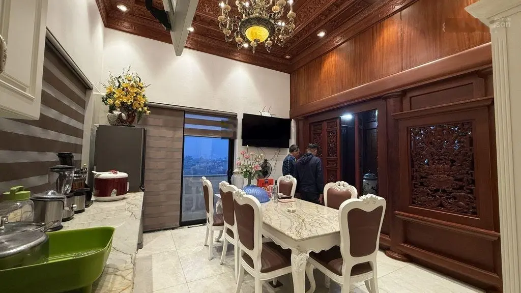 Nhà 7 tầng thang máy 91m2 mặt tiền 8m giá 13 tỷ tặng lại nội thất
