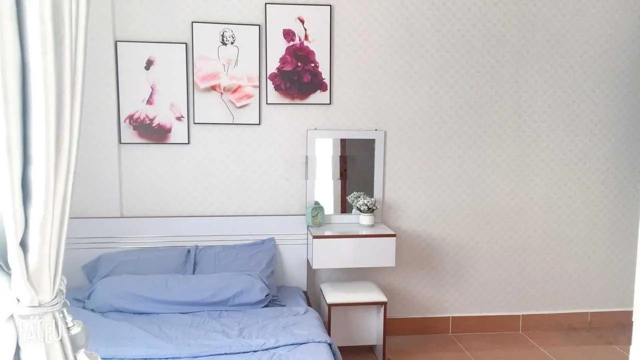 Cần bán nhà Bình Tân - Đường Bình Thành 2 lầu 2 bancol SHR full thổ cư