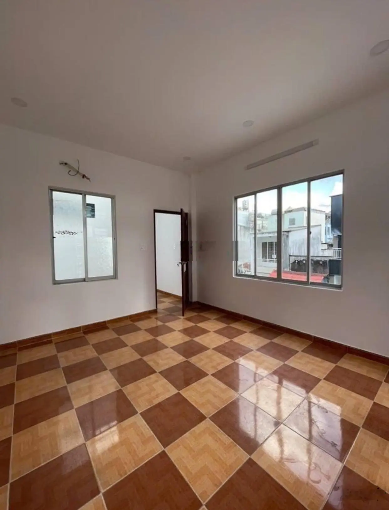 Bán gấp nhà Nguyễn Thiện Thuật, Phường 2, Quận 3 48m2, GIÁ 2TỶ790TR