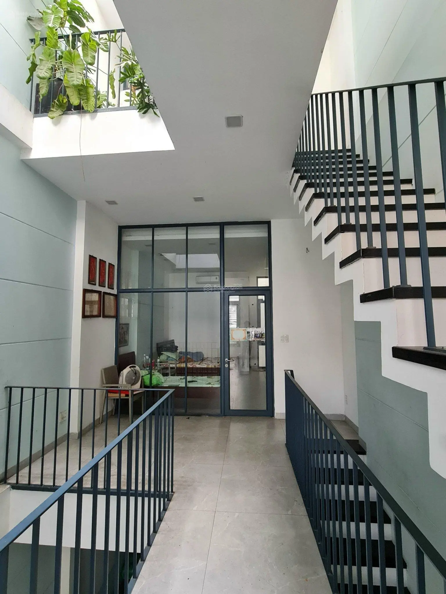 Hẻm 6m Trường Chinh, vị trí khu vip, nhà đẹp 4 tầng, DT 63m2