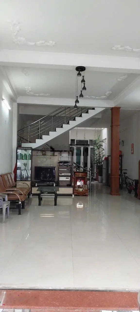 Bán nhà 3 tầng 136m2 đường Lê Thị Xuyến gần Lê Độ, biển Nguyễn Tất Thành