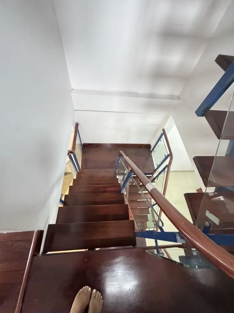 Bán nhà 5 tầng dân xây Ngọc Thụy, ô tô vào nhà giá hiếm chỉ 7.3 tỷ