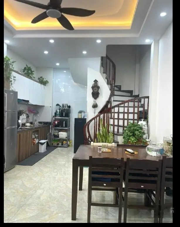 5.1 tỷ /30m2/ 5 tầng/4.2 MT/ Lệ Mật /việt Hưng