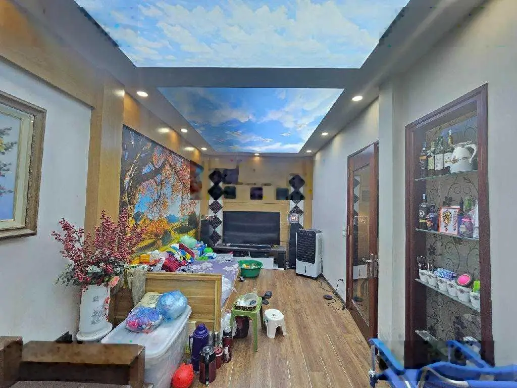 Trực tiếp Bán nhà 5 tầng, 4 ngủ gần Phố Tây Sơn, ngõ thông, gần ô tô, tặng nội thất, chỉ 8.1 tỷ