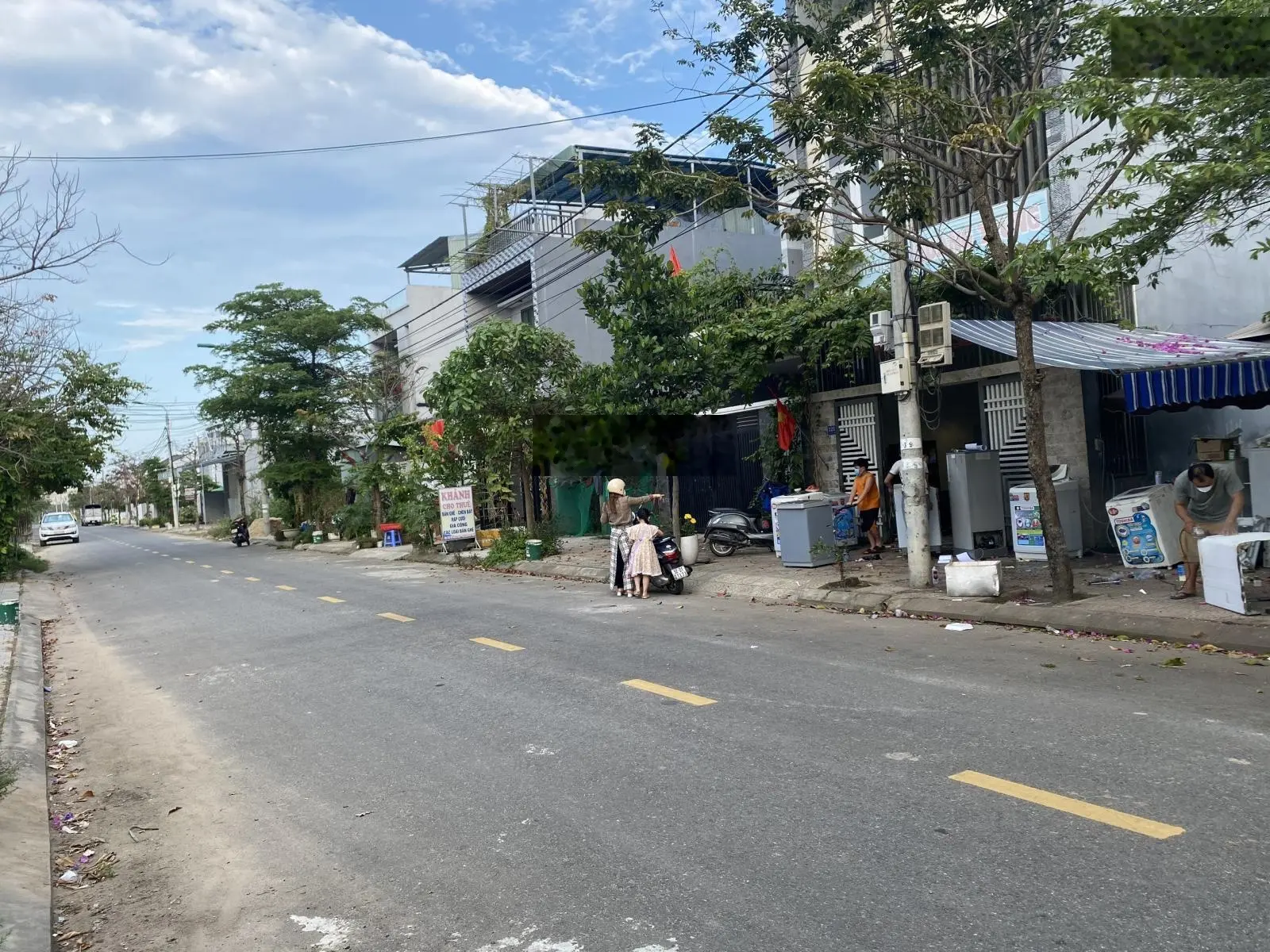 Hàng siêu phẩm! Chủ cần bán 2 lô liền kề B1.44 đường Vũ Đình Liên - Hướng Đông Nam - Sạch đẹp