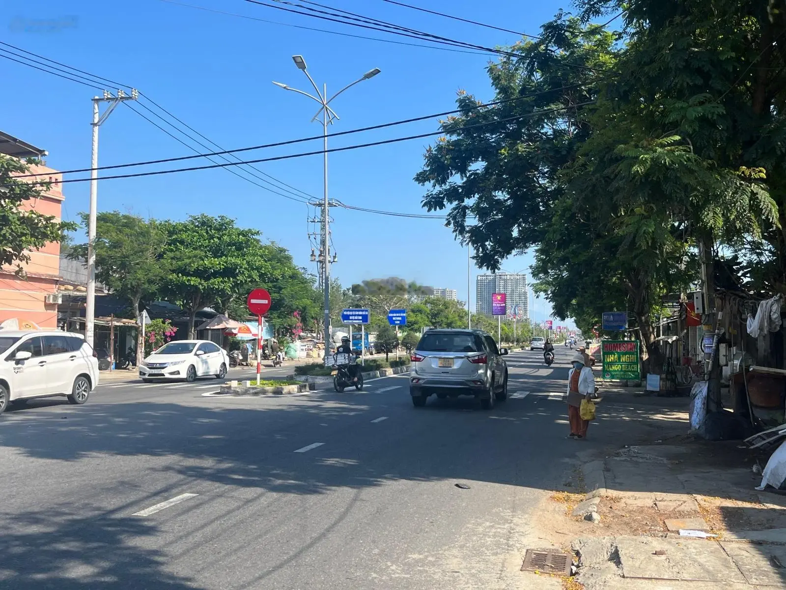 Bán gấp lô góc 2mt đường