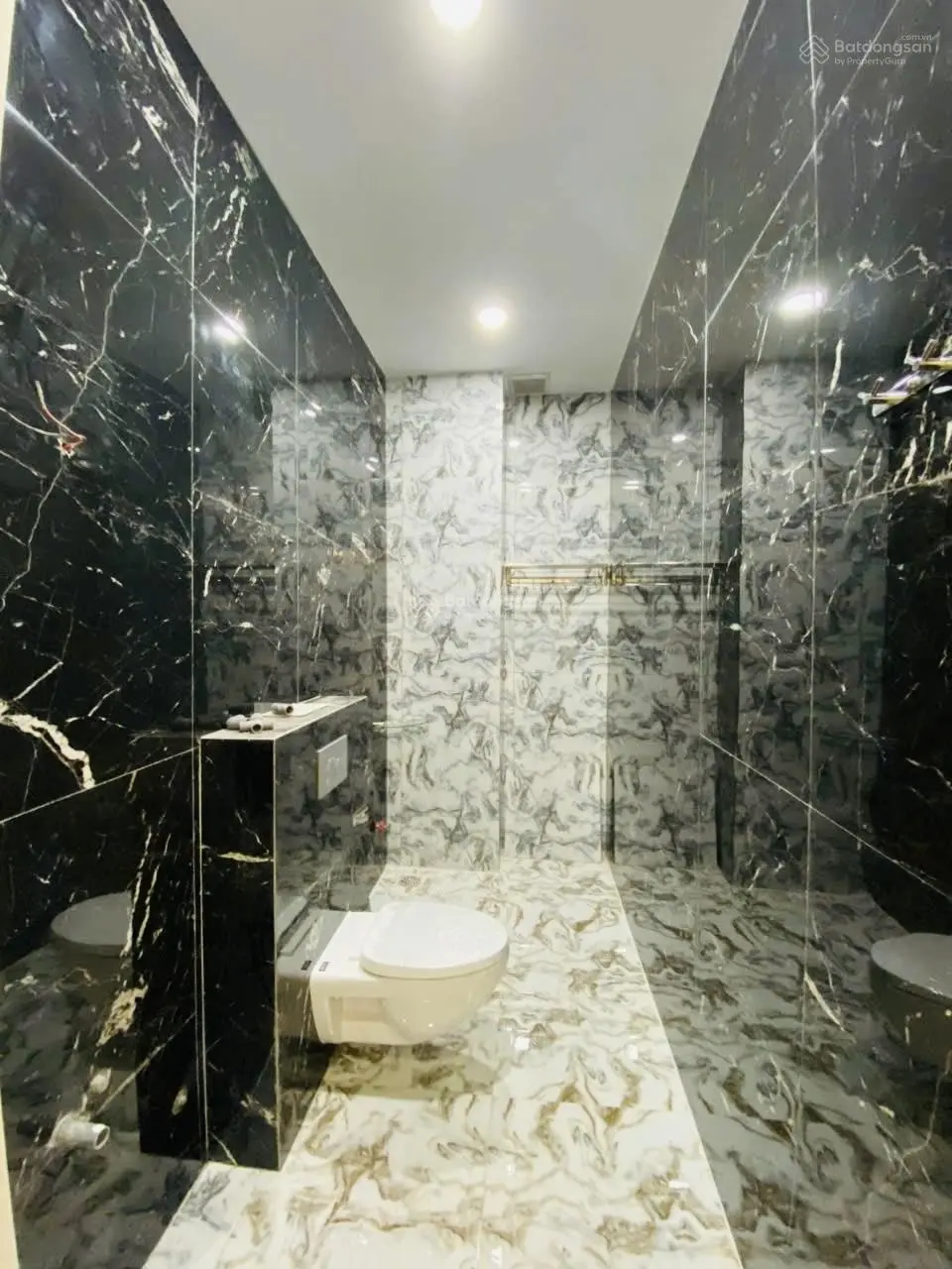 Bán Nhà 6 Tầng Có Thang Máy Hiệp Bình Chánh, Gần Gigamall Phạm Văn Đồng, Đường xe tải thông.
