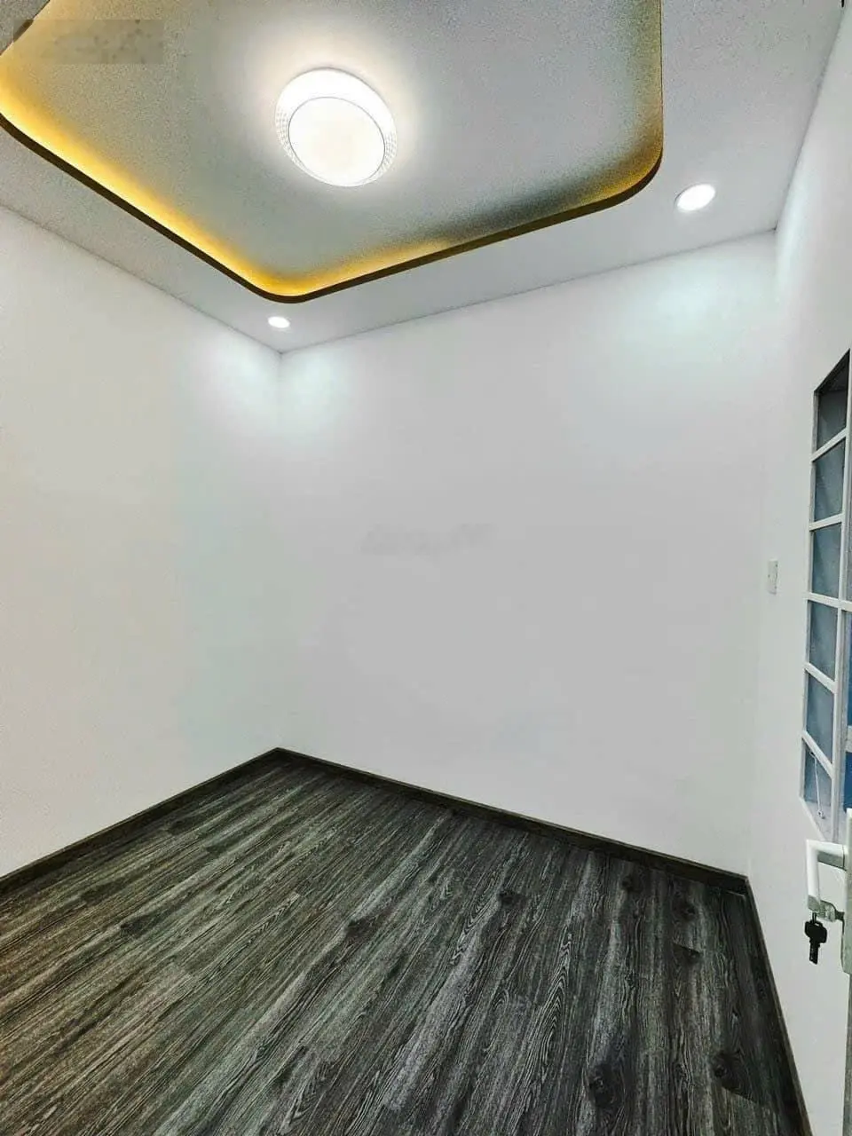 Chính chủ cần bán, DT 36m2, 1 trệt 2 lầu 4pn 3nvs, SHR đầy đủ, Full NT, Giá 3tỷ3 còn TL