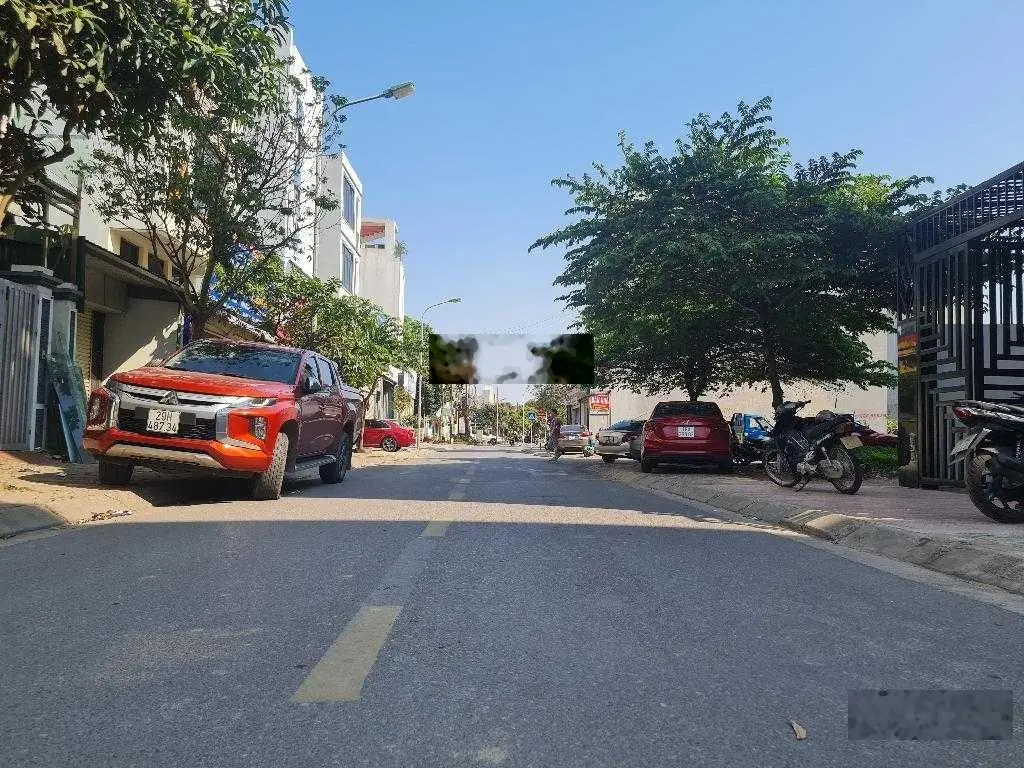 Bán nhà Phúc Lợi khu vip 81m2 x 5 tầng thang máy gara ô tô vỉa hè ô tô tránh đối diện sân gofl