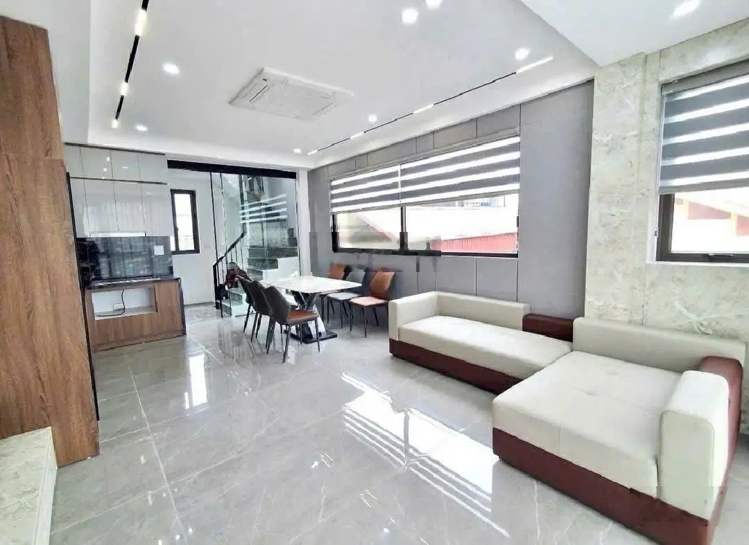 Bán nhà nguyễn sơn long biên, 6t gara, thang máy, ô tô vào nhà, gần phố