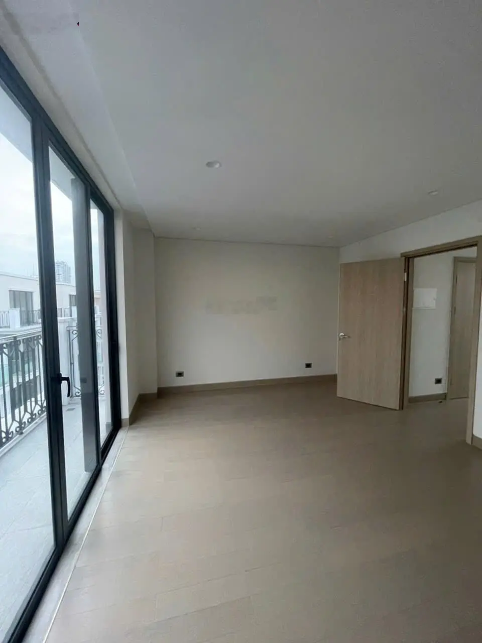 Siêu Hiếm! CC cần nhượng lại căn LK 75m2 Block 15 mặt Đại Lộ Hoàng Mai không ai bán ,giá 30,2 tỷ.