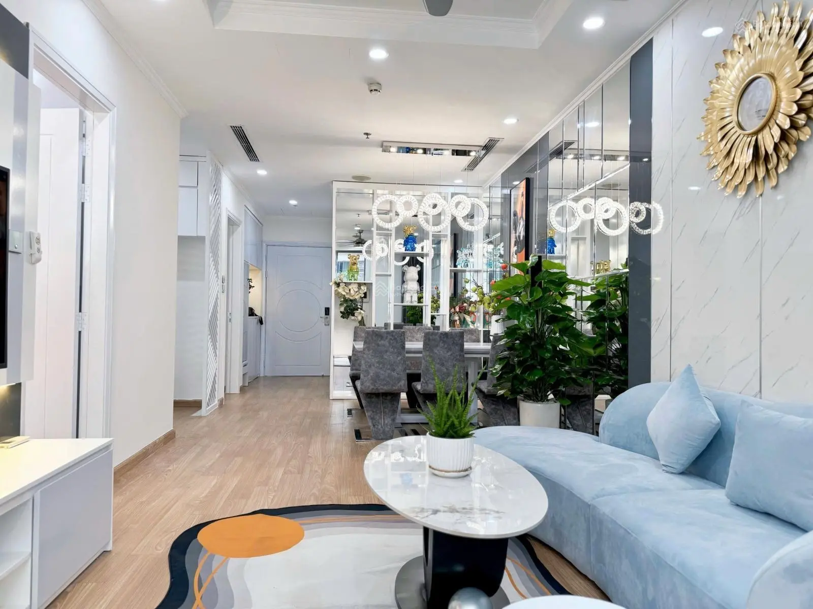 Cần bán 2 ngủ toà P10 park hill Times City vị trí trung tâm full nội thất đẹp -lh em 0908 833 ***