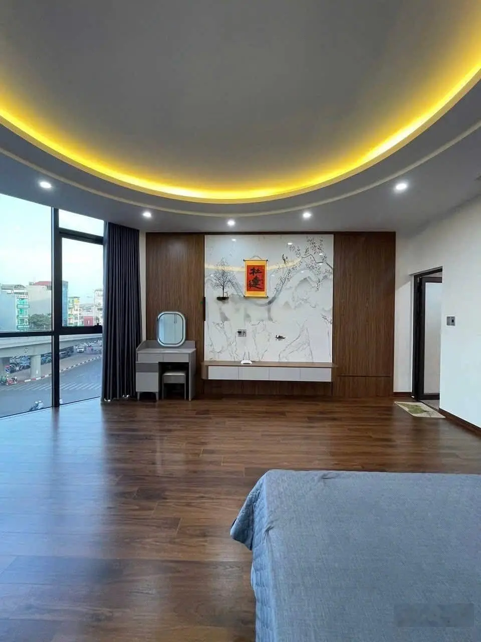 Siêu phẩm mặt phố nguyễn văn cừ, 50m, thang máy,vỉa hè rộng,kinhdoanh bất chấp