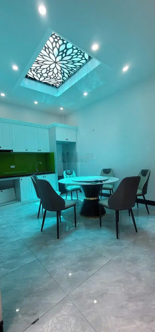 Bán nhà phố Ngô Thì Nhậm 50m2 5 tầng 4m mt 8.5 tỷ