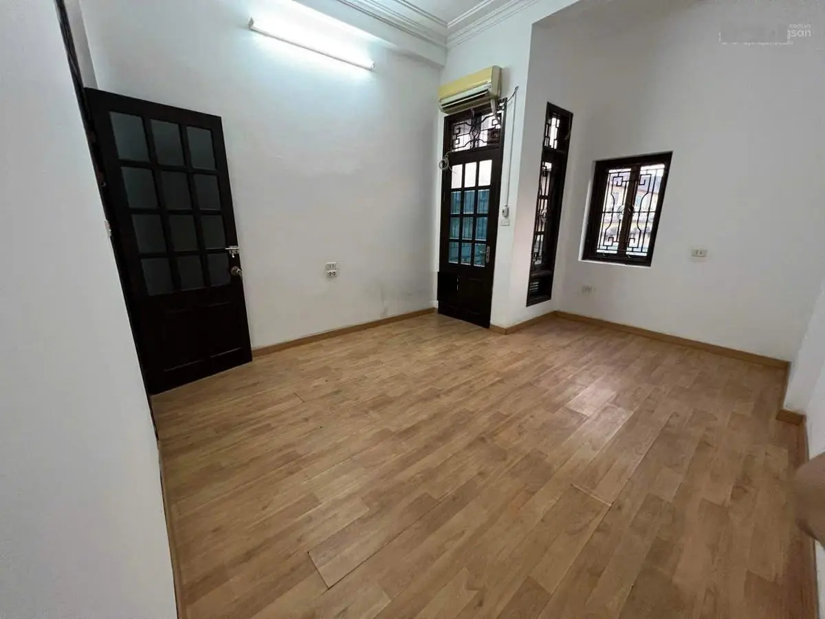 Bán nhà riêng Nguyễn Chí Thanh, Đống Đa. Phân lô vuông vắn, 2thoáng, 55m, 5tầng, 8p ngủ, dt 30tr/th