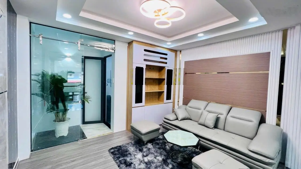 Tôi cần bán gấp căn nhà Nghĩa Phát, Tân Bình giá 3tỷ3/46,5m2. Đủ nội thất, Sổ hoàn công 1trệt2lầu