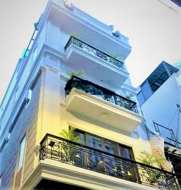 Giá chỉ 3 tỷ 95 Cầu Diễn - 35m2 - 5 tầng - 3,5m MT - Sát đường 32 - xây mới - Oto 20m - Ngõ nông