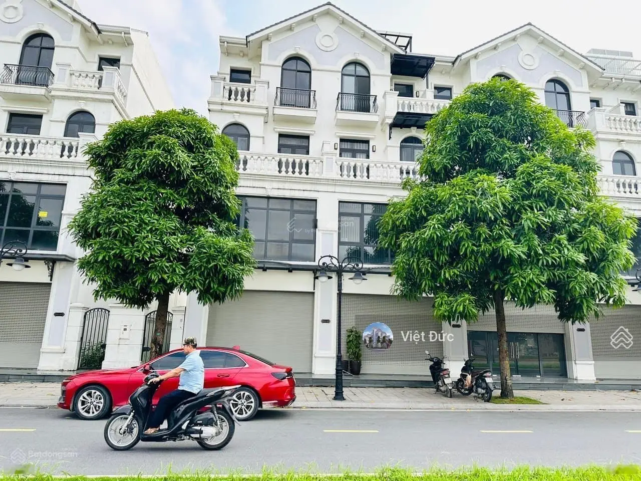 Em cần bán shophouse 95m2 trục chính 52m Vinhomes Ocean Park chỉ 26 tỷ đã hoàn thiện. 0941 851 ***