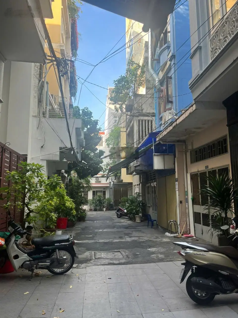 Bán nhanh nhà phố 4 lầu đường Lý Tự Trọng, P.Bến Thành,Q.1 (4x22m) Giá: 27 Tỷ có thương lượng lộc.