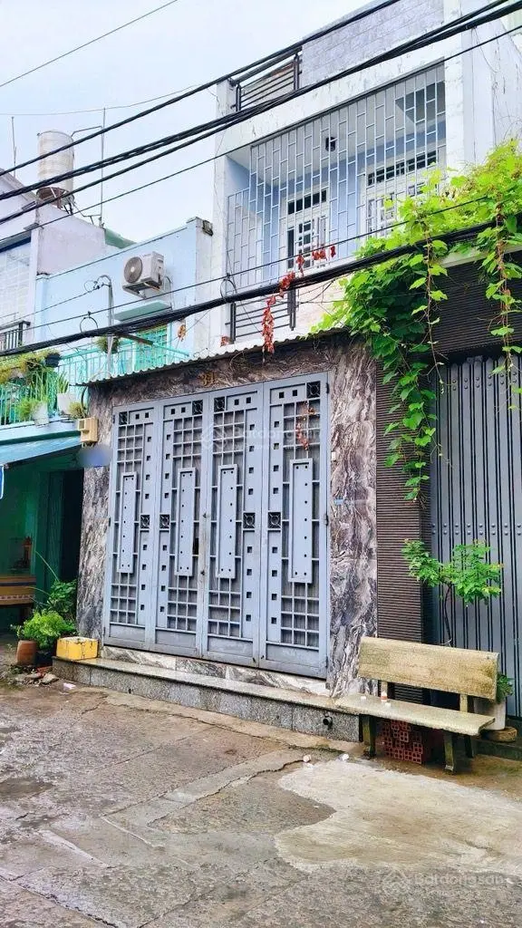 Nhà riêng 48m2,hẻm 8m,ngay chợ 4 xã,giá 4 tỷ 7