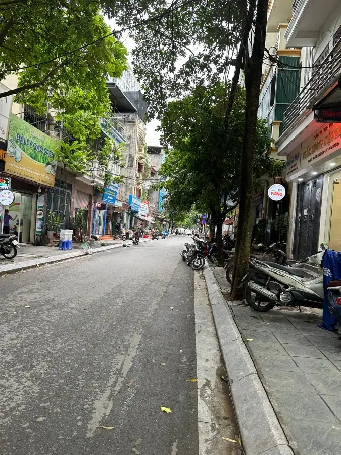 Hoa hậu Tây Hồ, phân lô ô tô tránh phố Xuân La 120m2, mặt tiền 7,2m, giá 31 tỷ chưa thương lượng