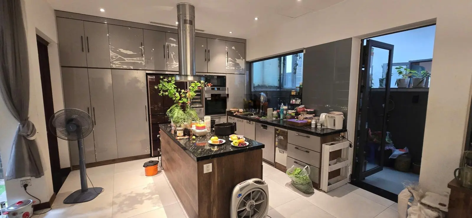 Bán biệt thự song lập Gamuda. Diện tích 157m2. Giá bán 46.9 tỷ. Đã hoàn thiện đồ