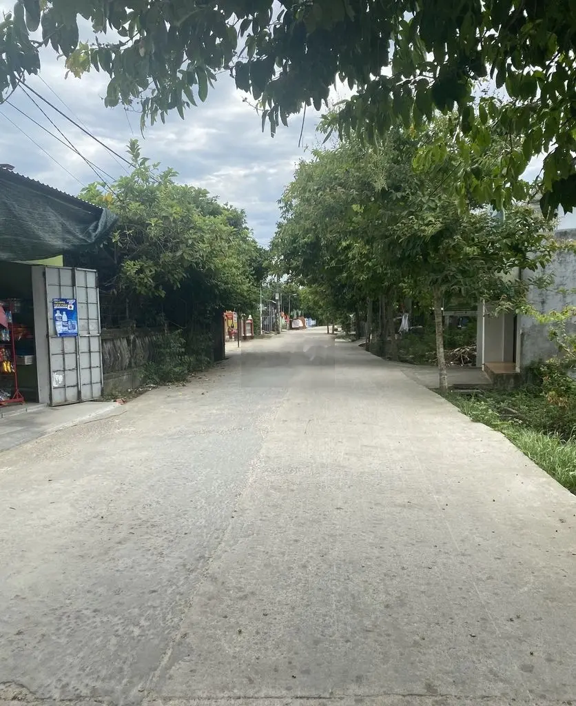Cần bán gấp lô đất cạnh trạm thu phí đường ô tô thông chỉ 650tr