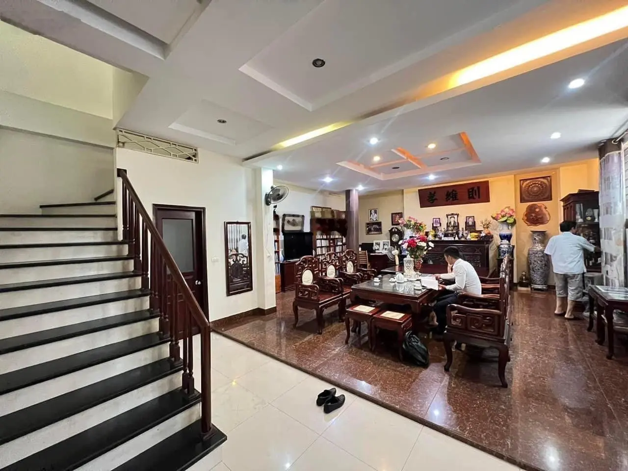 Bán nhà Hồ Tùng Mậu, Quận Cầu Giấy, lô góc, ngõ rộng 3m, sổ đỏ đẹp, giao dịch ngay