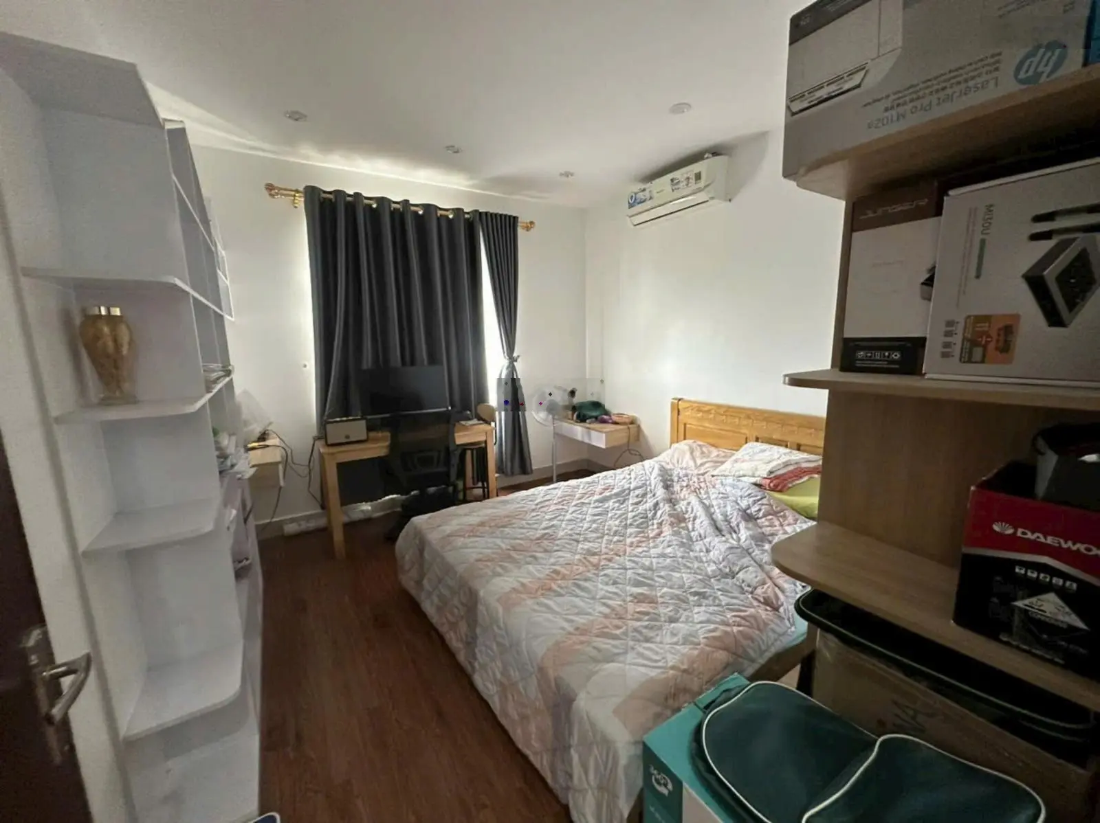 Cần bán gấp căn hộ DIC Phoenix tp Vũng Tàu 2PN view hồ 74m2. Giá: 2,45 tỷ. Lh: Dung 0394 946 ***
